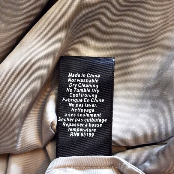 Elizabeth and James Pleated One Button Closure Top - Picture 6 of 6